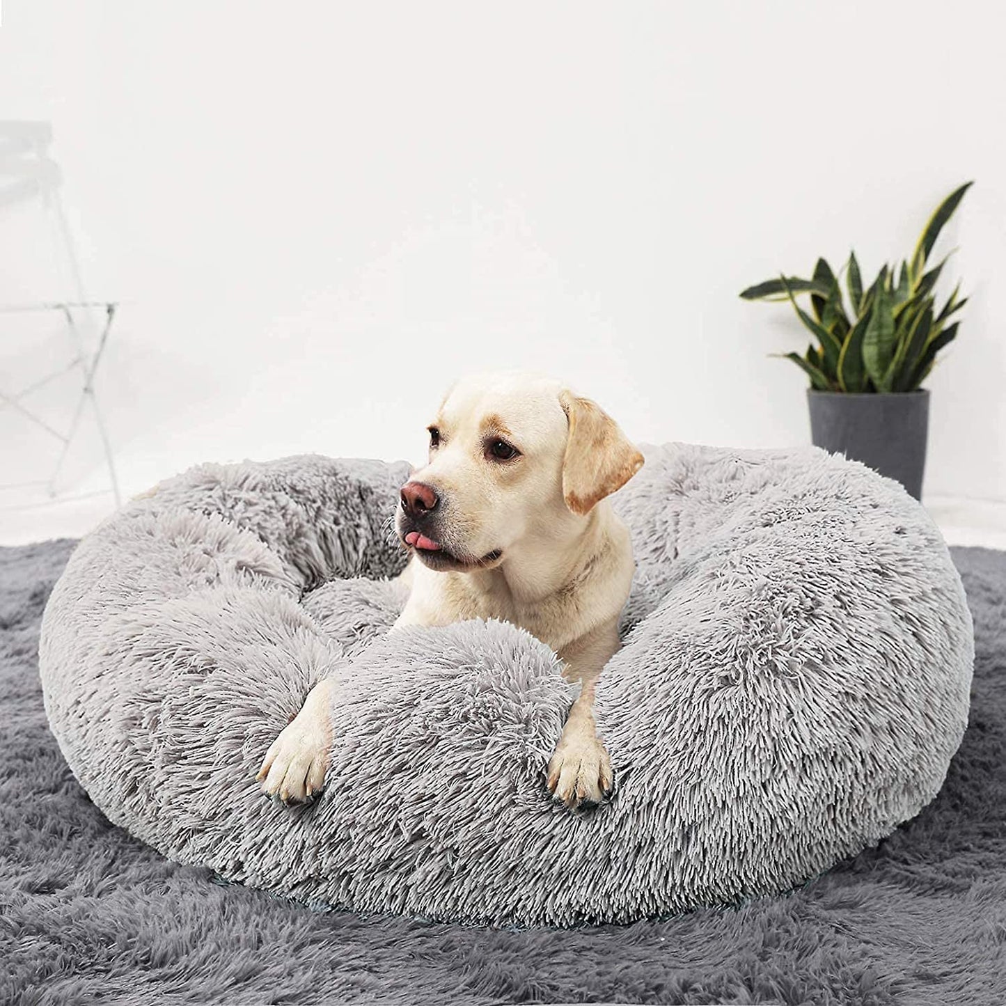 Calming Round Fluffy Cuddler Dog Bed for Large Breeds, Washable Gray Pet Bed, 30 inches